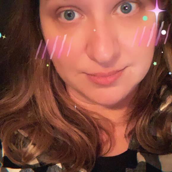 Meet your Posher, Nikki - Picture 1 of 1